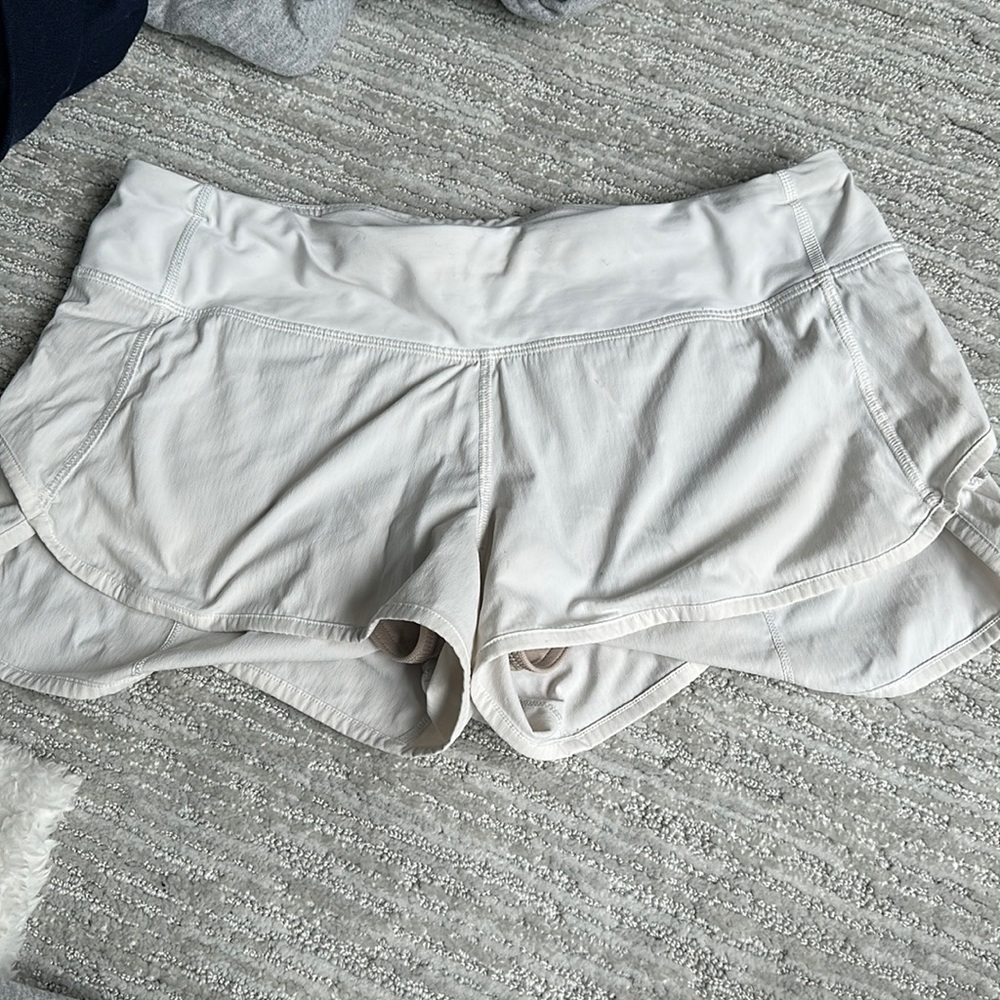 Lululemon speed up shorts white great condition size 8